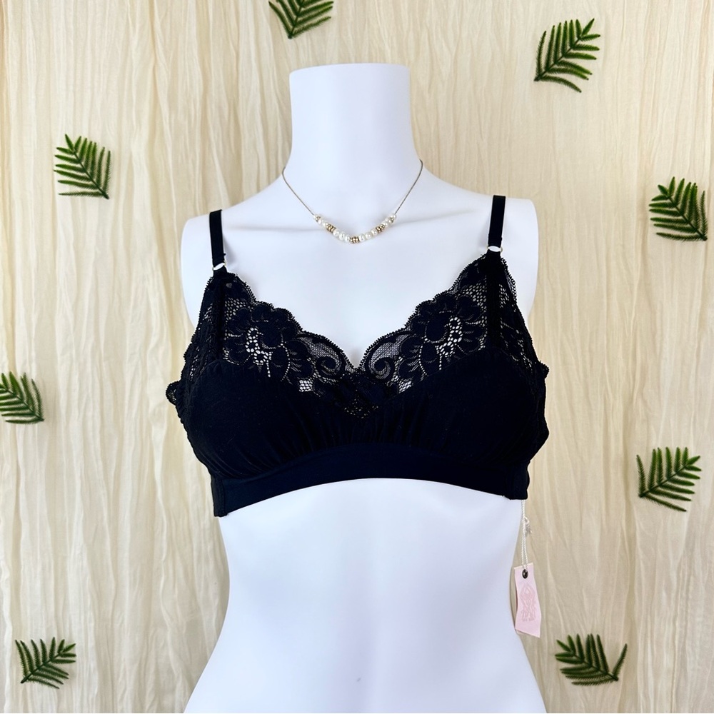 Free People HAH Noir‎ Lounge Lace Bralette Size Medium New With Tags